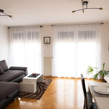 Apartman Martes スラヴォンスキ・ブロド エクステリア 写真
