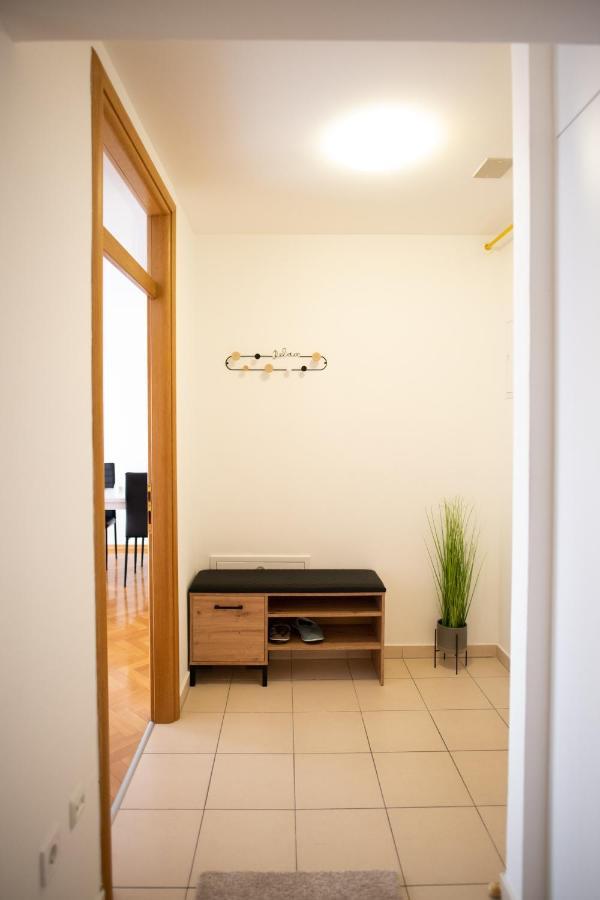 Apartman Martes スラヴォンスキ・ブロド エクステリア 写真